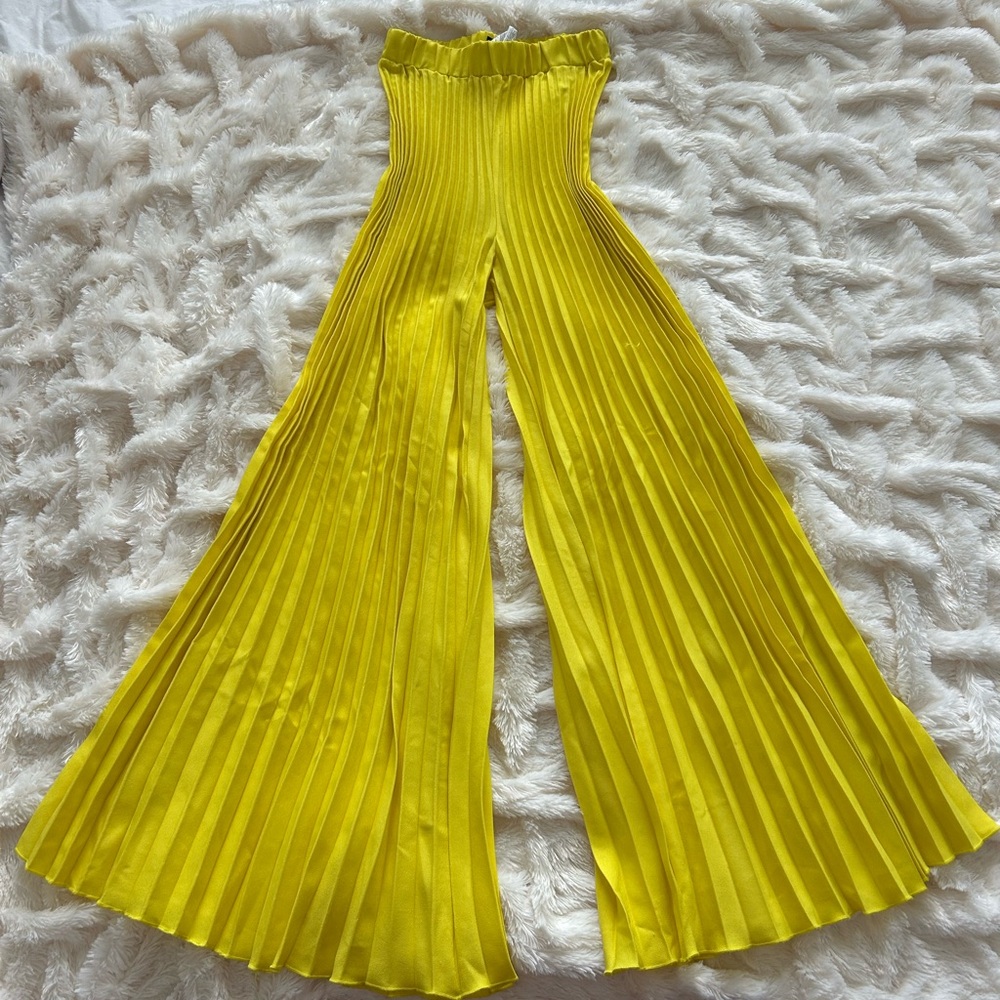 SHEIN Vibrant Yellow Pleated Wide-Leg Pants|brunch|tea time| feminine flowy